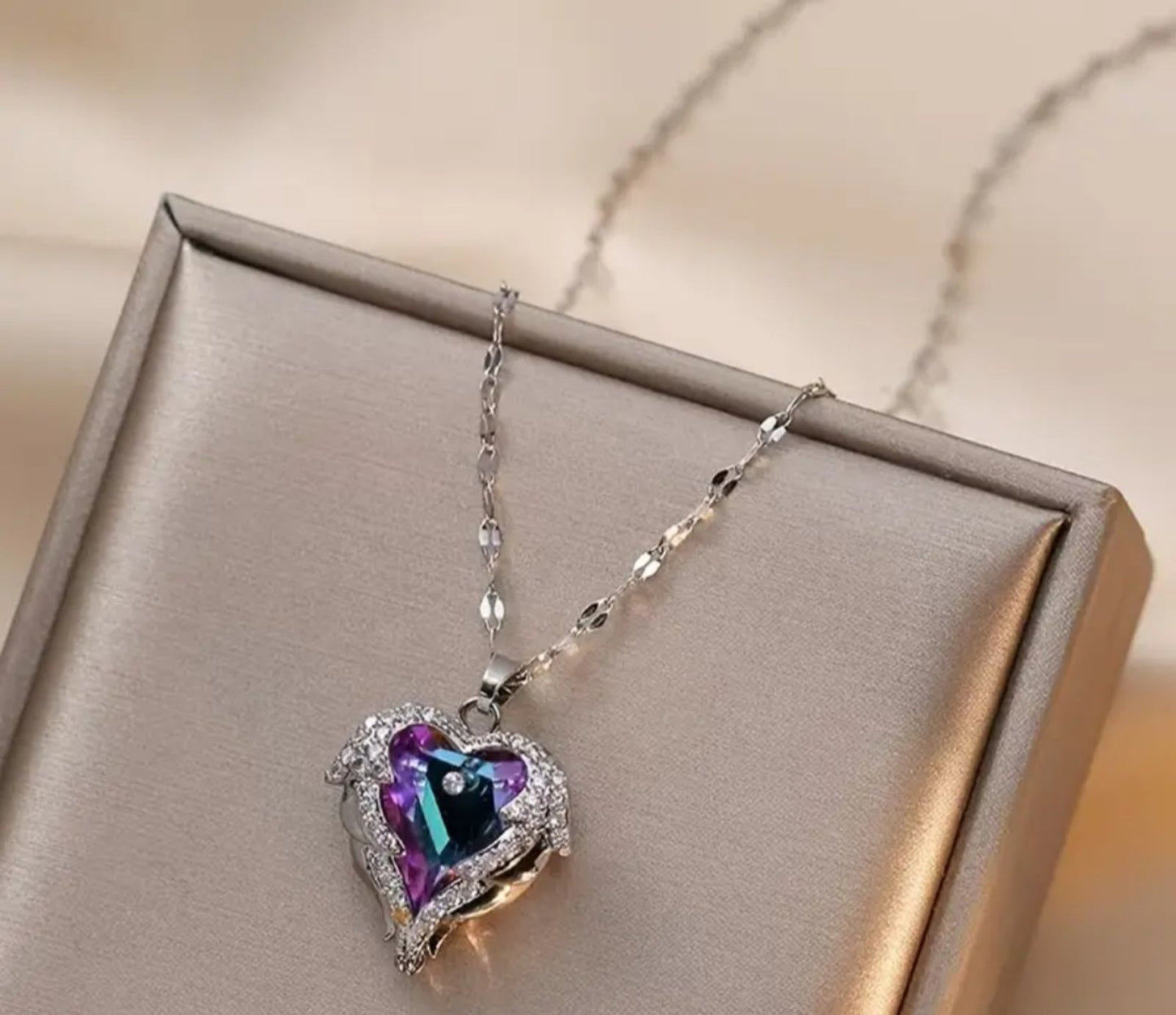 925 Ogrlica u obliku srca sa kristalom No.051