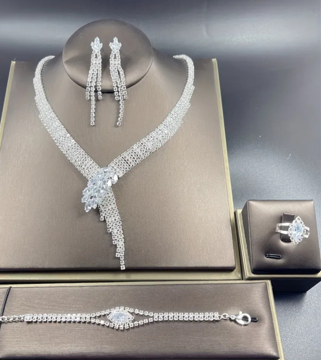 Elegantni kristalni set nakita 4 dijela - No.056